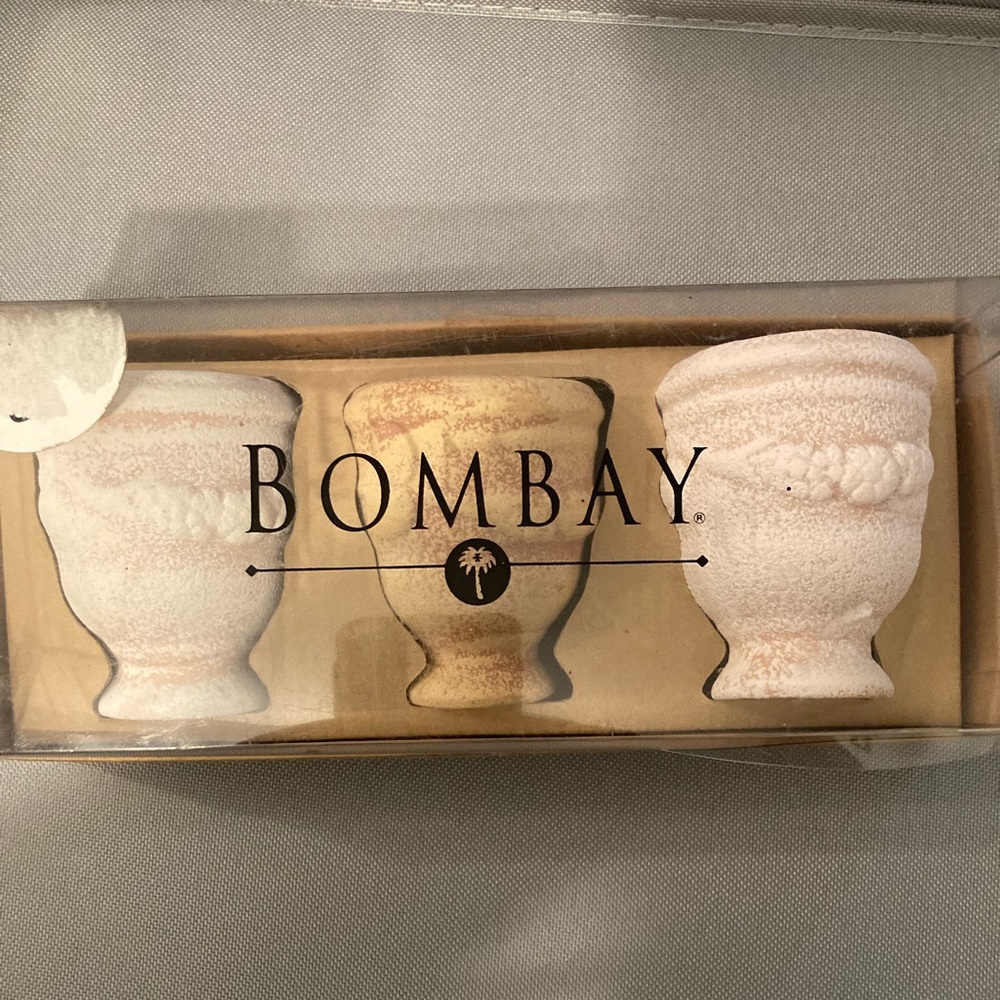 Bombay Cream and Tan Decorative Vase Trio